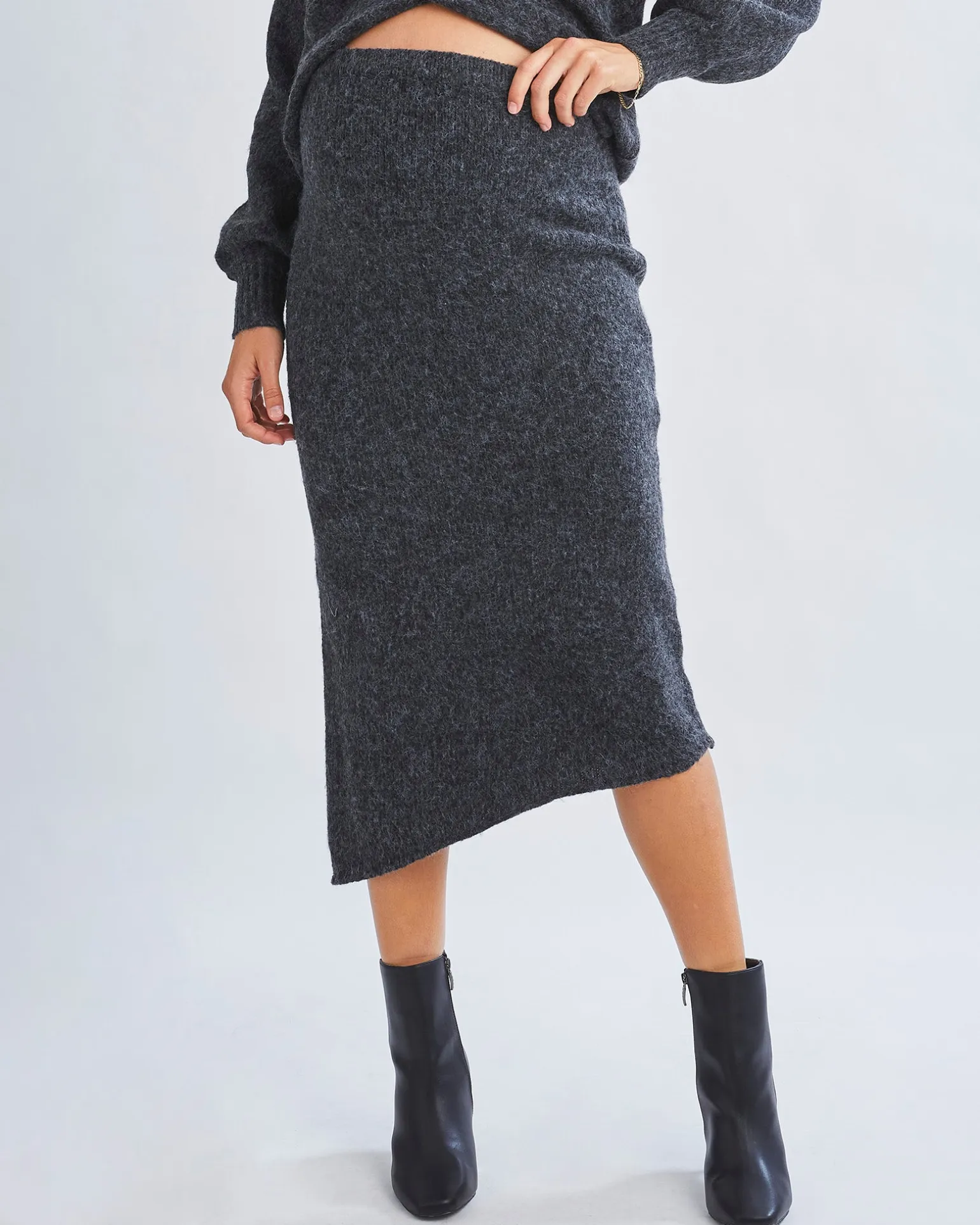 Amélie's Enchanting Allure Asymmetrical Knit Midi Skirt -Charcoal