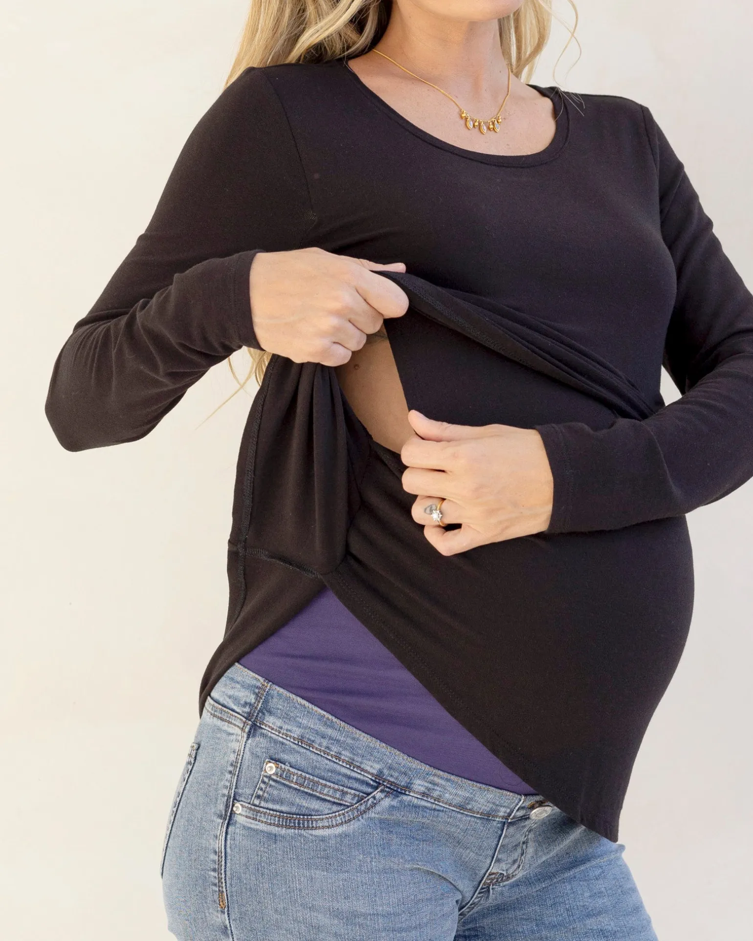 Annie Maternity/ Nursing Soft Nursing Top In Black