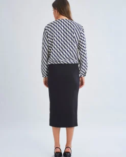 Ashley Geometric Wave-Print V-Neck Long-Sleeve Blouse