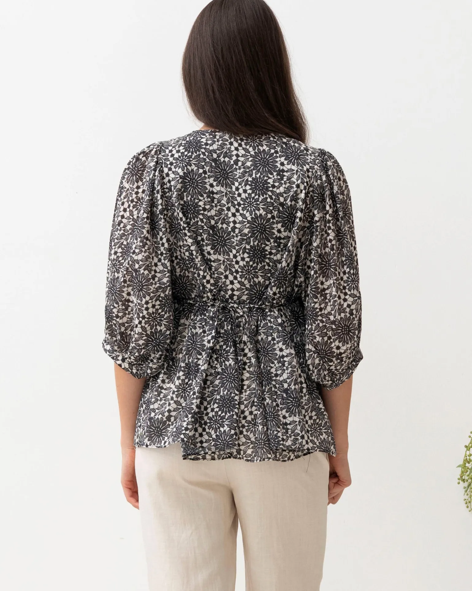 Black Daisy Print Cotton Tunic Top