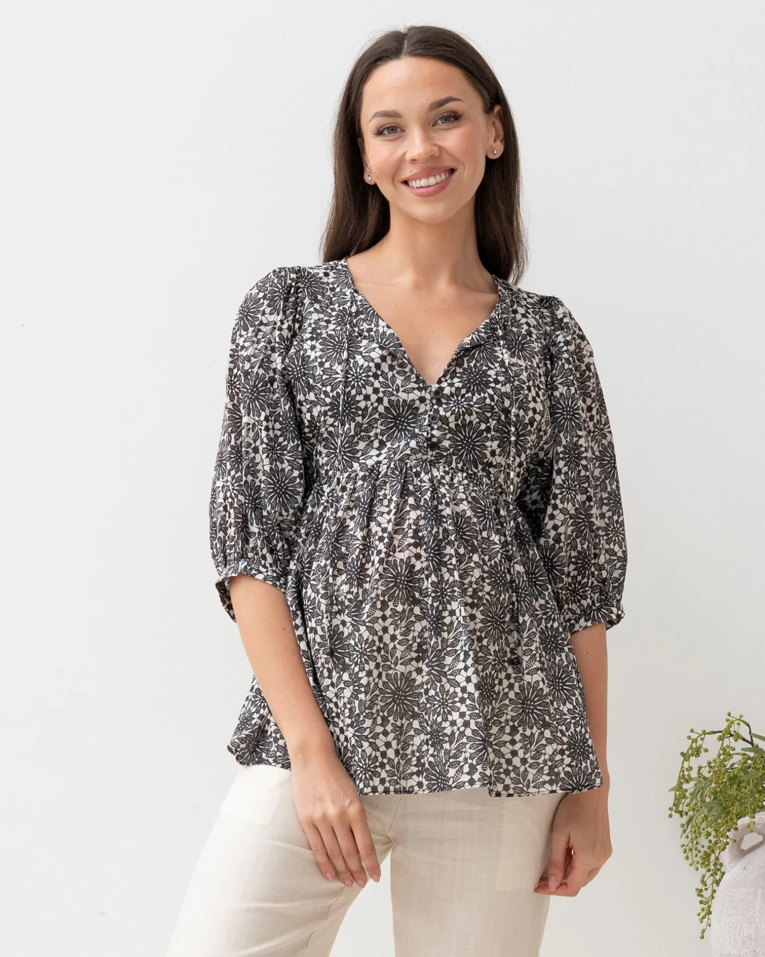 Black Daisy Print Cotton Tunic Top
