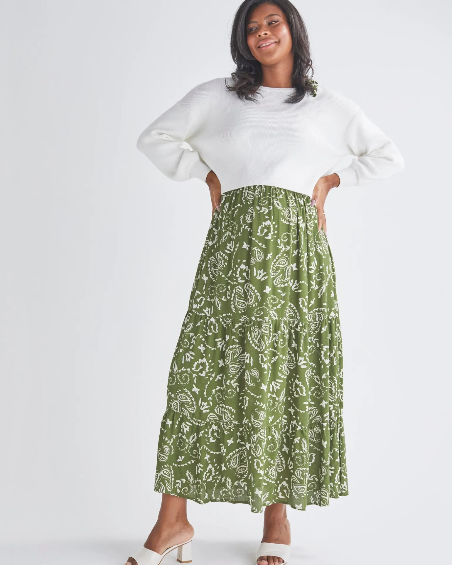 Lilliana Maternity Green Maxi Dress in Paisley