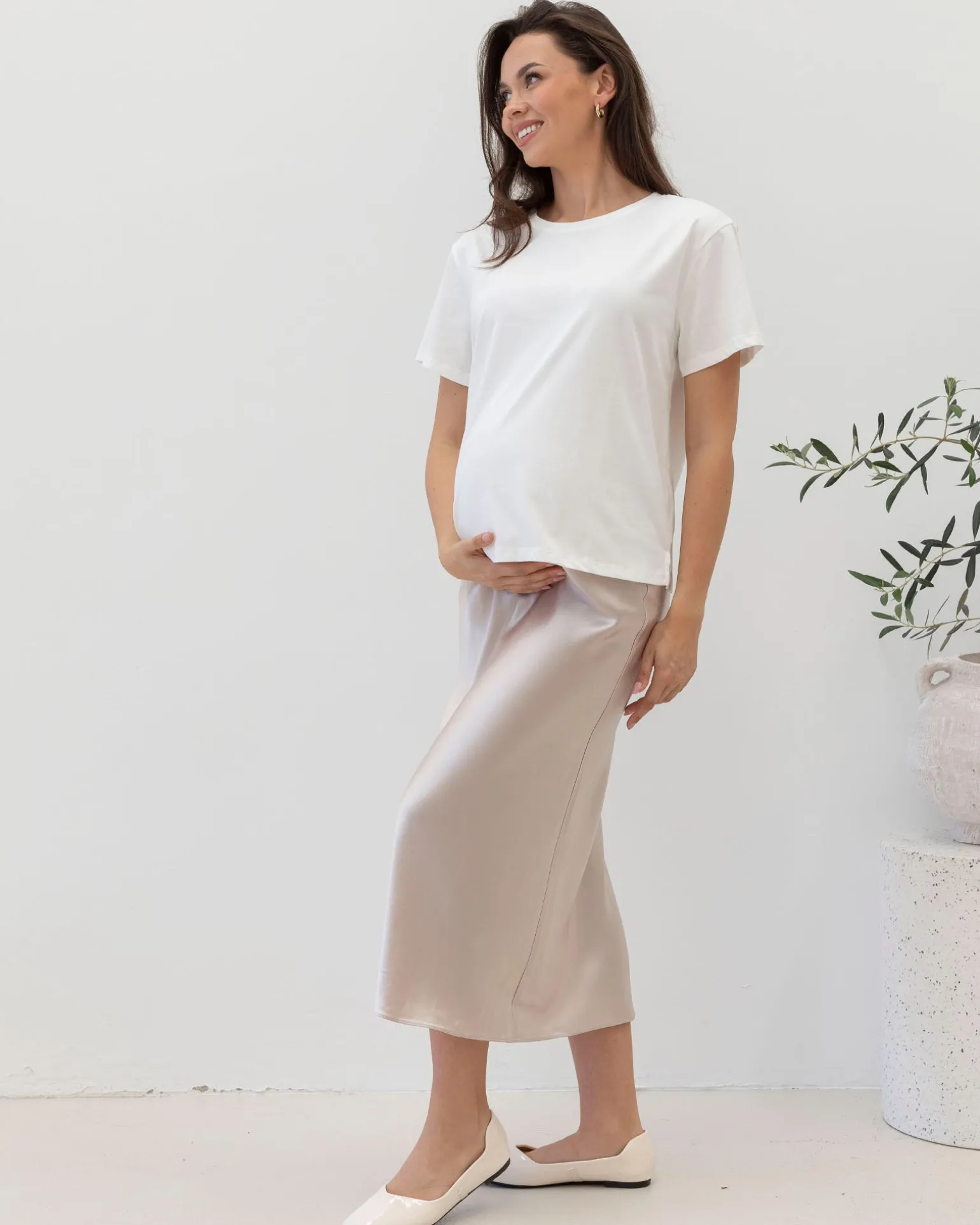 Versatile and Comfortable Maternity Cotton Tee in White