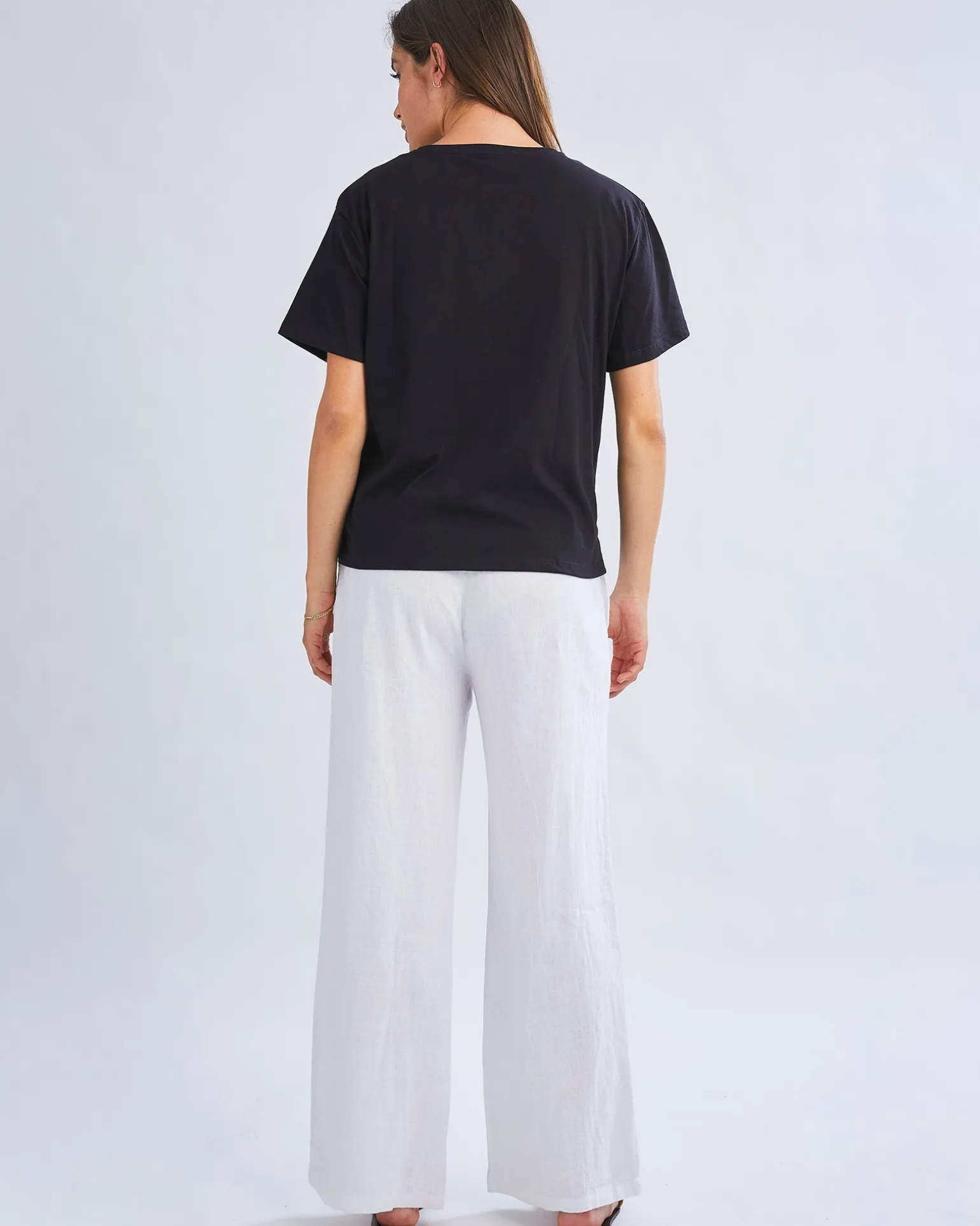 Versatile and Comfortable Maternity Cotton Tee in Black